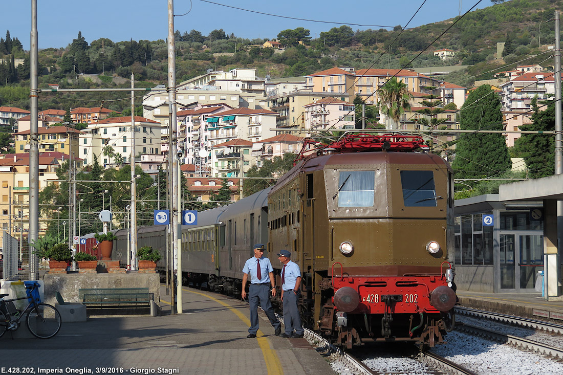 E.428.202 in Riviera - Imperia Oneglia.