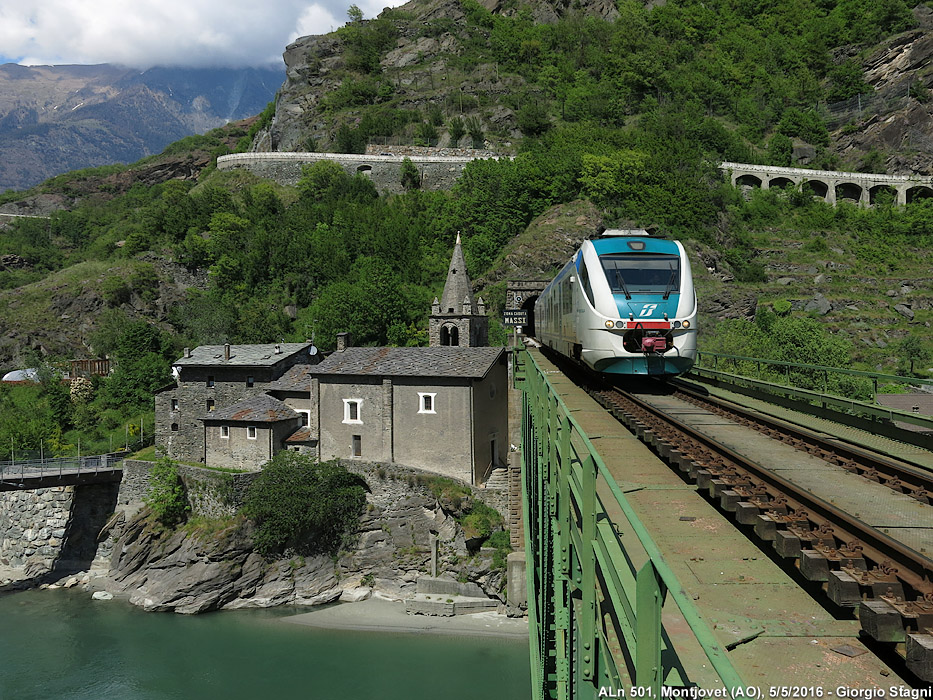 La valle in primavera - Montjovet.