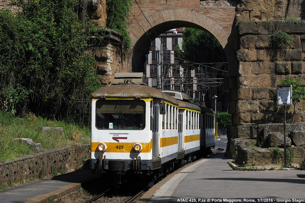 Una mattina a Porta Maggiore - P.za Porta Maggiore.