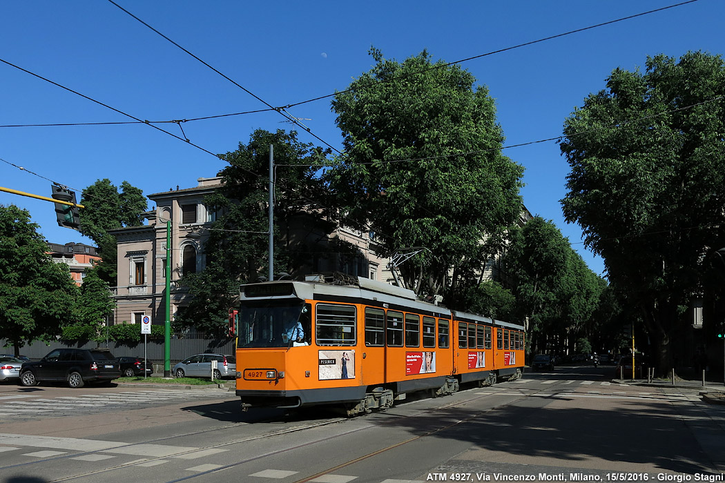 Tram a Milano 2016 - Via Vincenzo Monti.