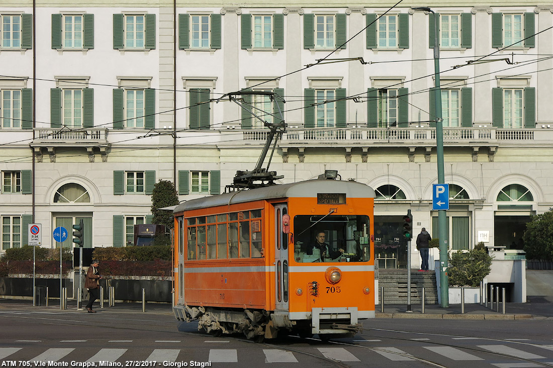 La 705 arancio - V.le Monte Grappa.