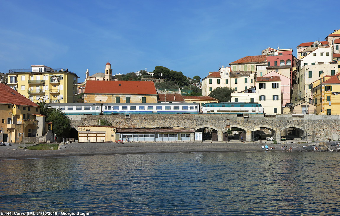 Riviera dei Fiori, l'ultimo binario. - Cervo.
