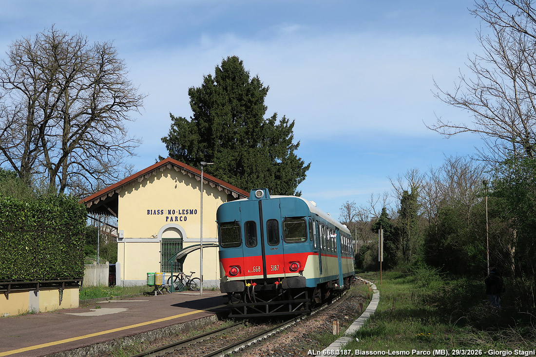 Azzurro sulla Como-Lecco - Biassono-Lesmo.