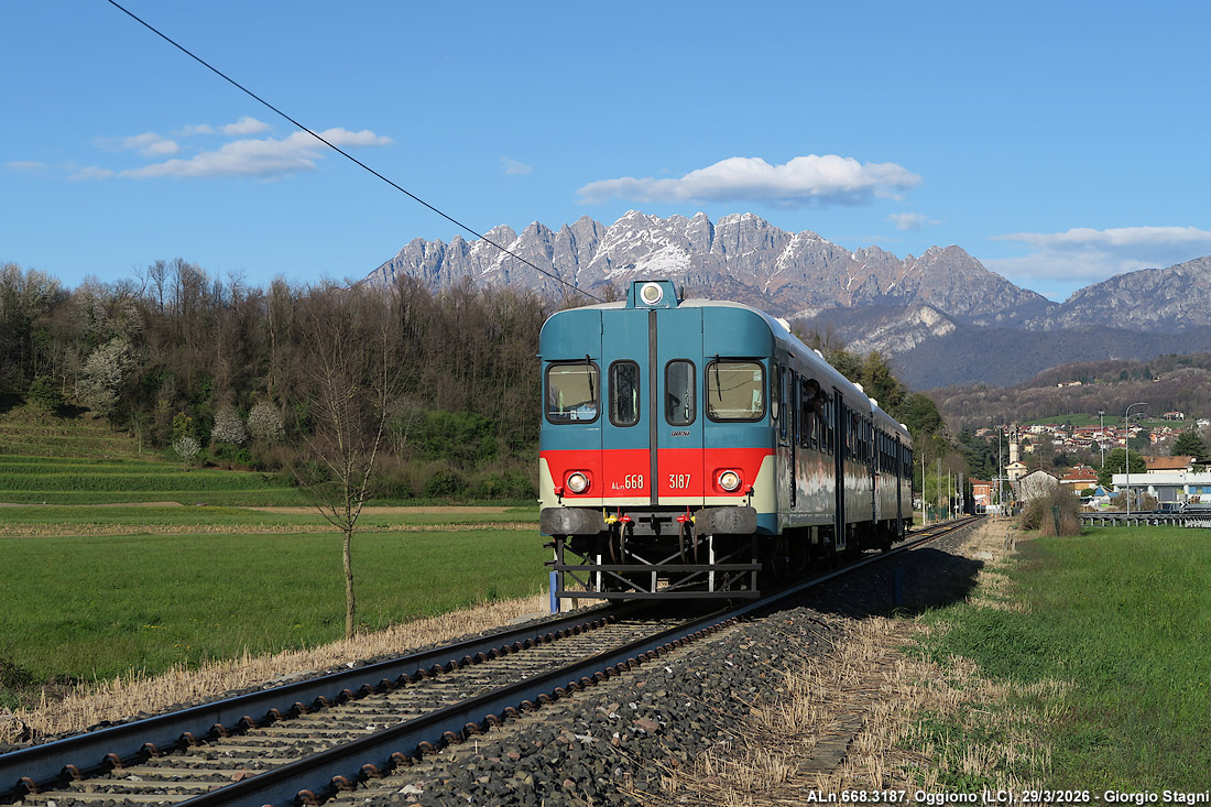 Azzurro sulla Como-Lecco - Oggiono.