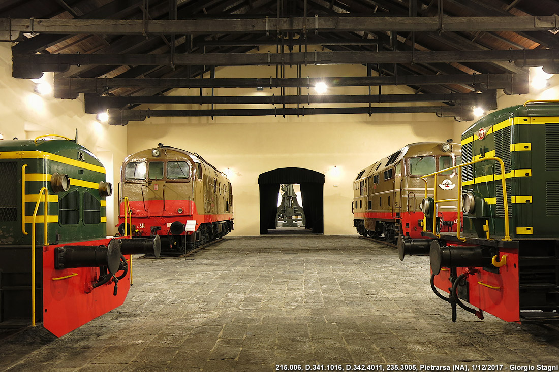 Torneria, Tubi Bollitori e Centro Molle: modelli, oggettistica e mezzi diesel - D.341, D.342