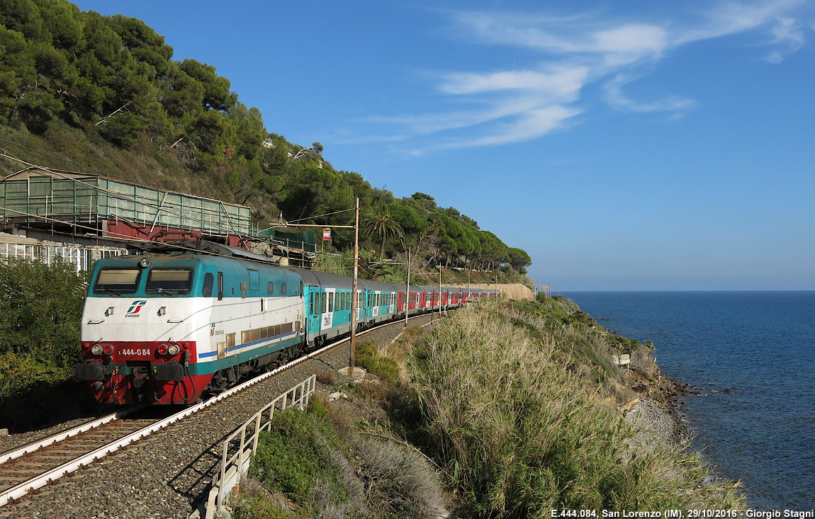 Riviera dei Fiori, l'ultimo binario. - San Lorenzo.