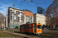 La 705 arancio - P.za Repubblica.