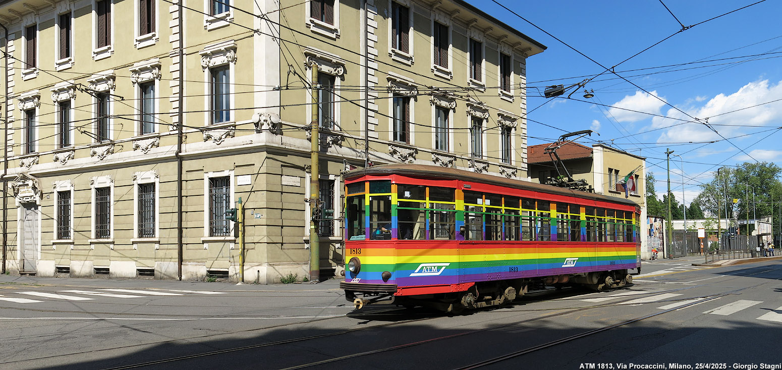 Tram 2025, molto colorati - Via Procaccini.