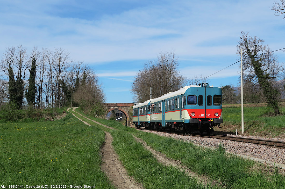Azzurro sulla Como-Lecco - Casletto.