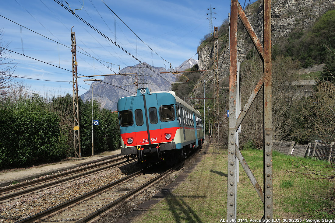 Azzurro sulla Como-Lecco - Vercurago.