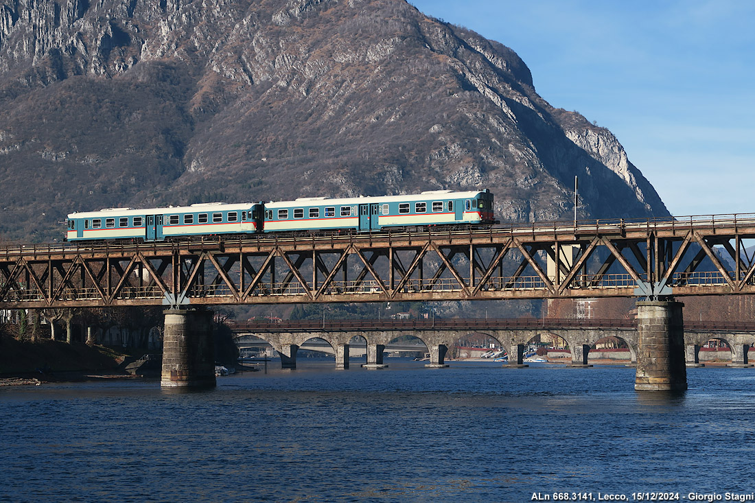 Azzurro sulla Como-Lecco - Lecco.