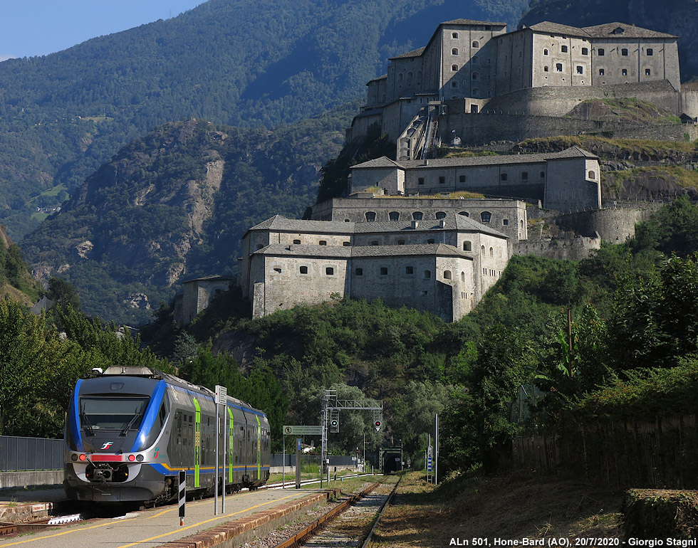 Estate 2020: un treno rosso in valle! - Hone-Bard.
