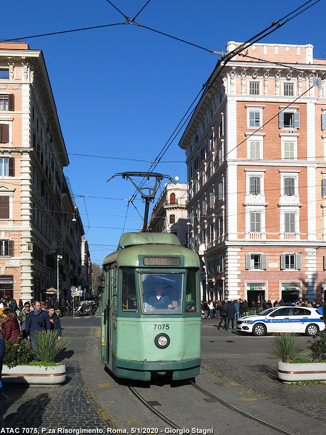 Tram a novembre e gennaio - P.za Risorgimento.