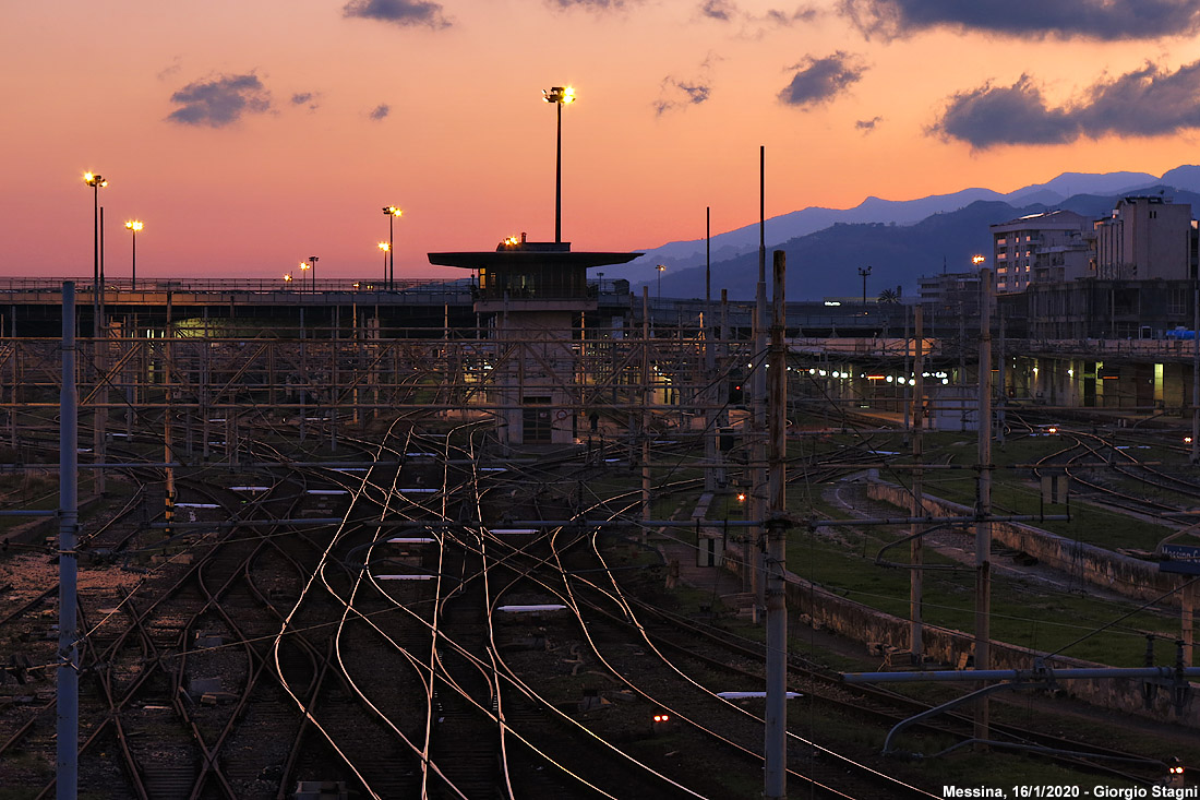 Ferrovia in Sicilia - Messina Marittima.