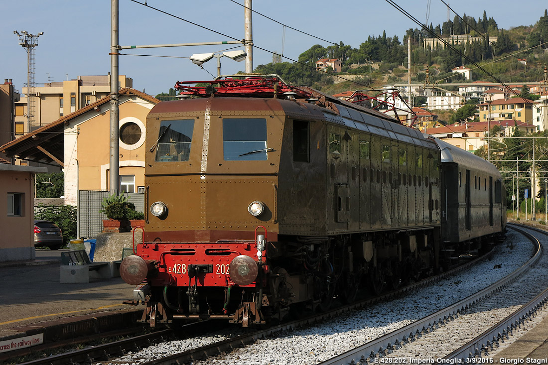 E.428.202 in Riviera - Imperia Oneglia.