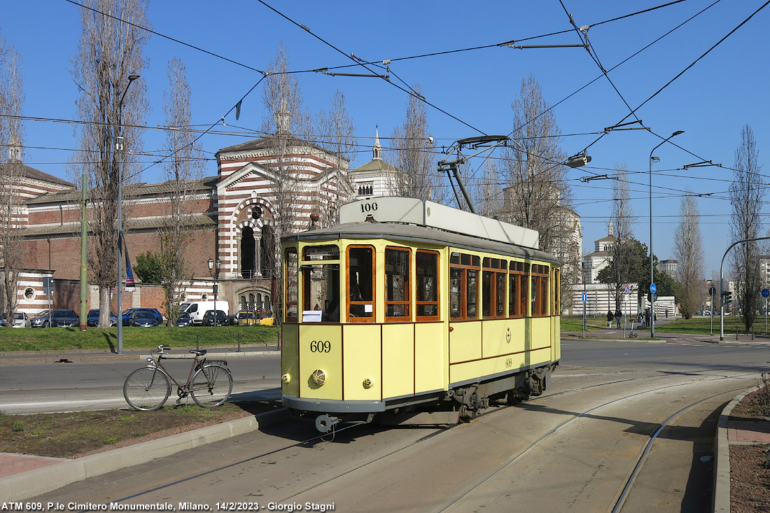 Tram a Milano 2023 - Cimitero Monumentale.