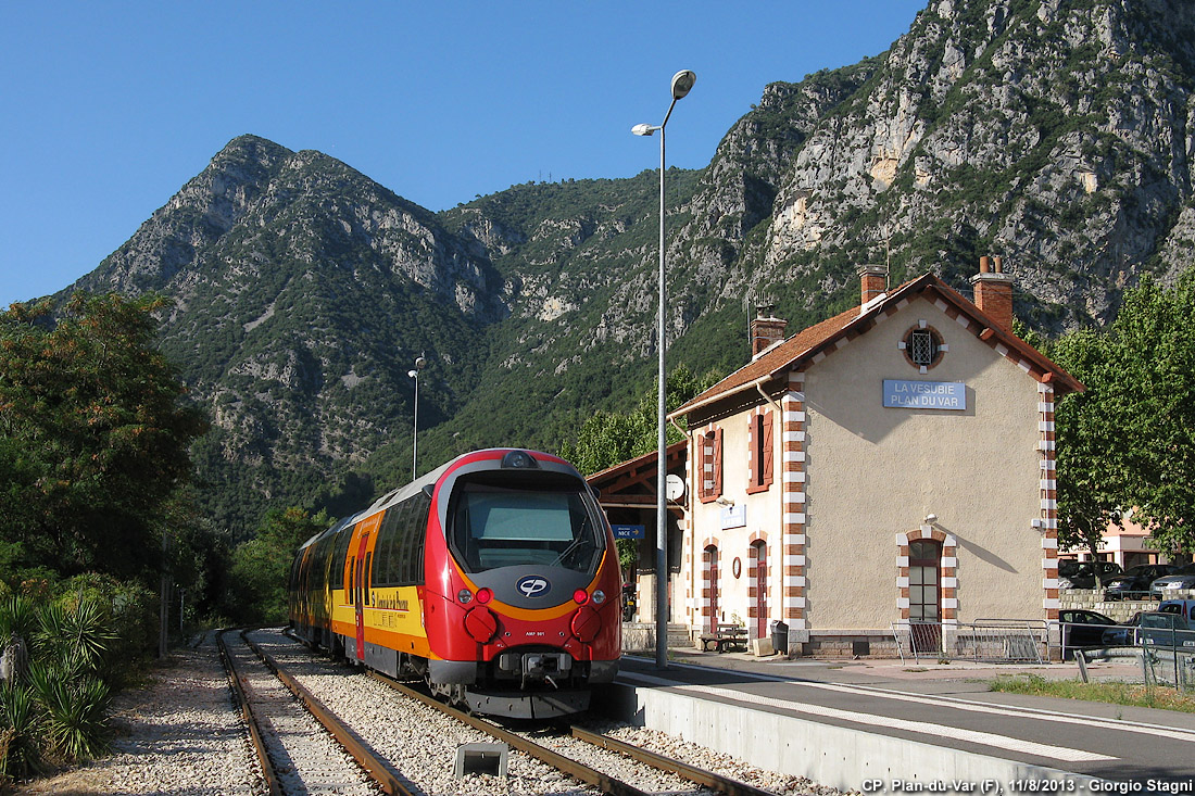 I fabbricati e altri rotabili - Plan-du-Var.