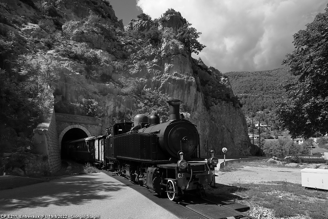 Il vapore in bianco e nero - Entrevaux.