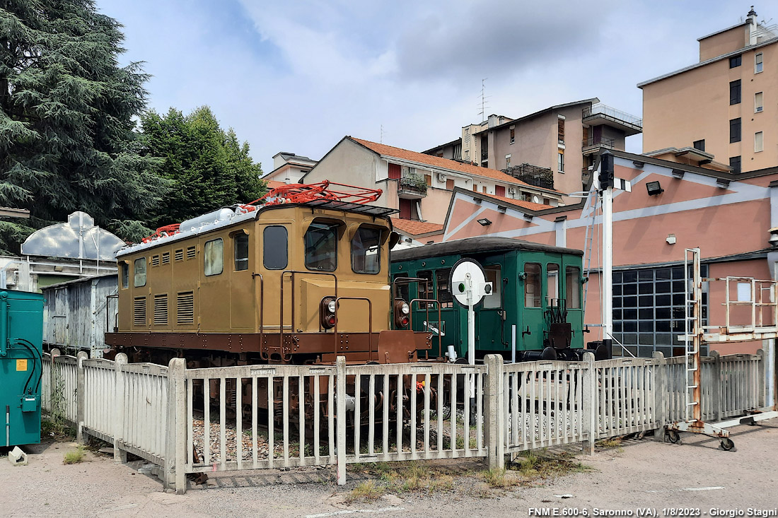 Monumenti e altri sguardi - E.600, Saronno.