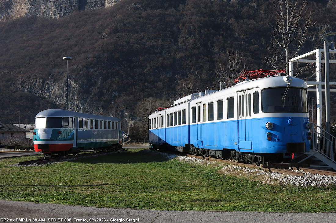 Monumenti e altri sguardi - ET 008, Trento.