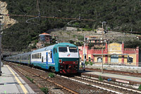 Aprile in riviera - Finale Ligure.