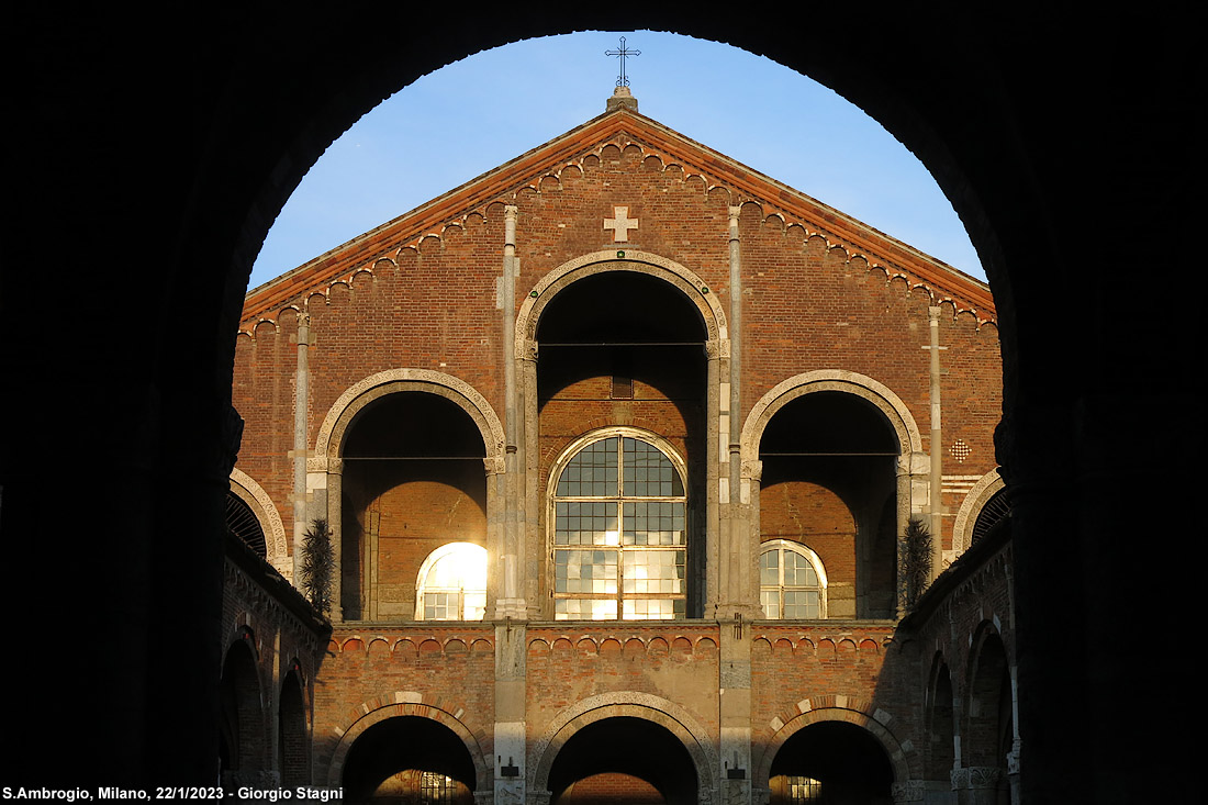 Dai Navigli alle periferie - Sant'Ambrogio.