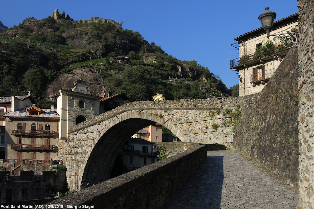 Alpi valdostane - Pont Saint Martin.