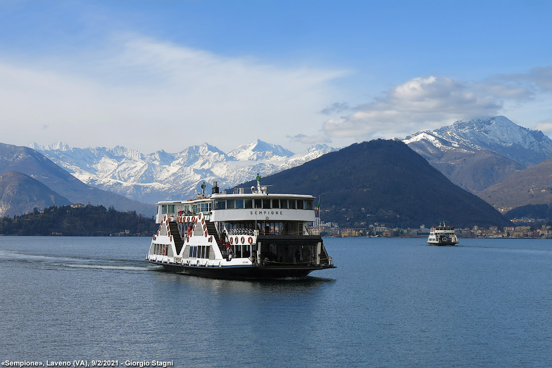 Laveno-Intra: i ferry boat - 