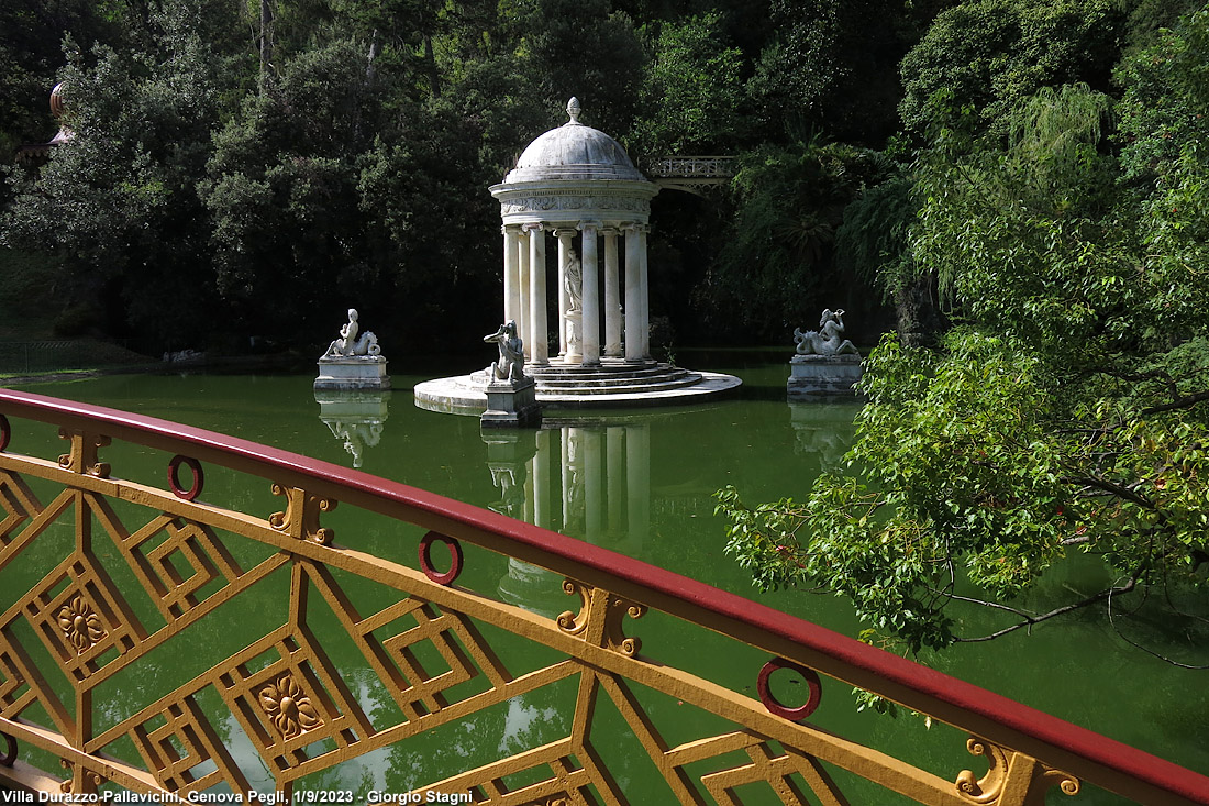 Villa Durazzo-Pallavicini - Tempio di Diana e Ponte Cinese.