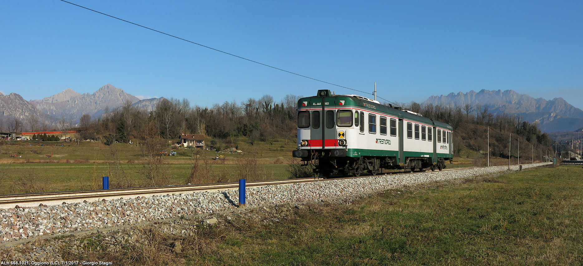 La terra e la ferrovia - Oggiono.