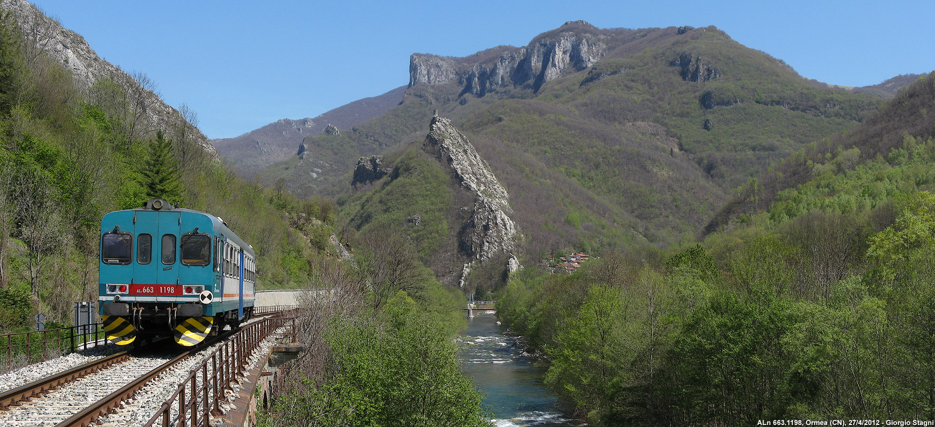 La terra e la ferrovia - Ormea.