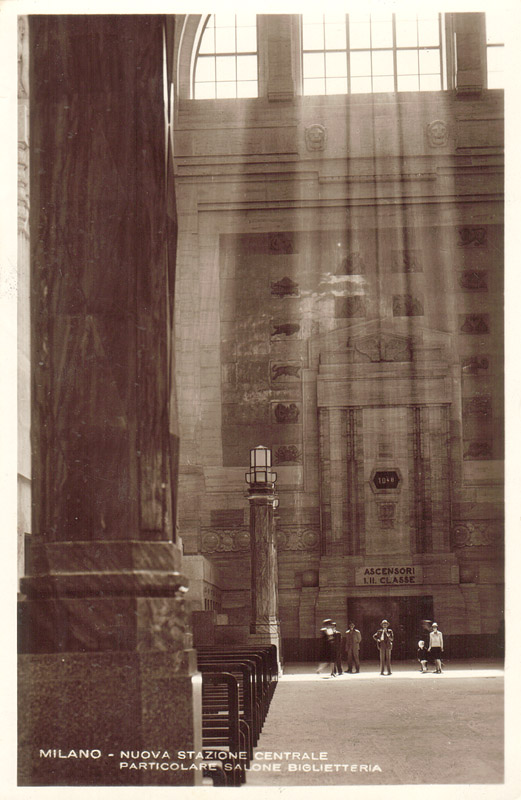 L'inizio del secolo XX - Staz. Centrale - Salone biglietteria.