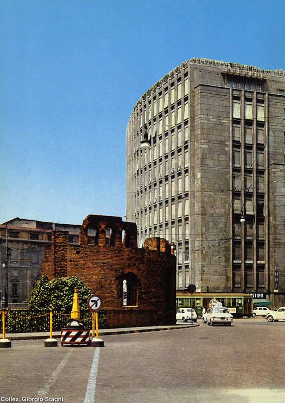 Colori in cartolina - Milano.