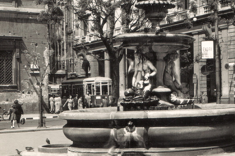 Particolari ingranditi - Piazza Fontana