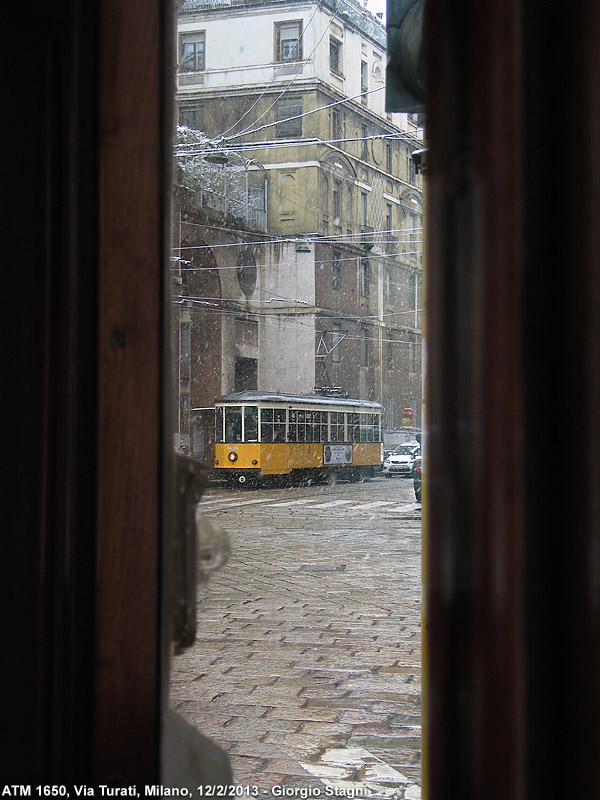 Neve sulla citt! - Via Turati.