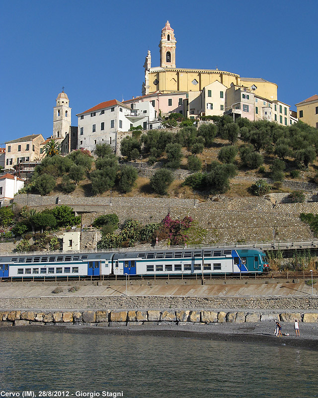 Estate 2012 - Di alba e di Intercity - Cervo.