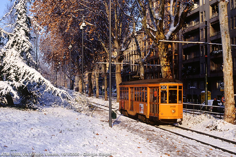 Neve sulla citt! - Via Vittorio Veneto.