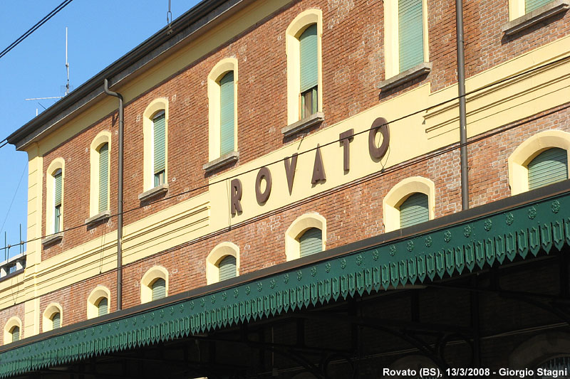 Iscrizioni sulla parete - Rovato.