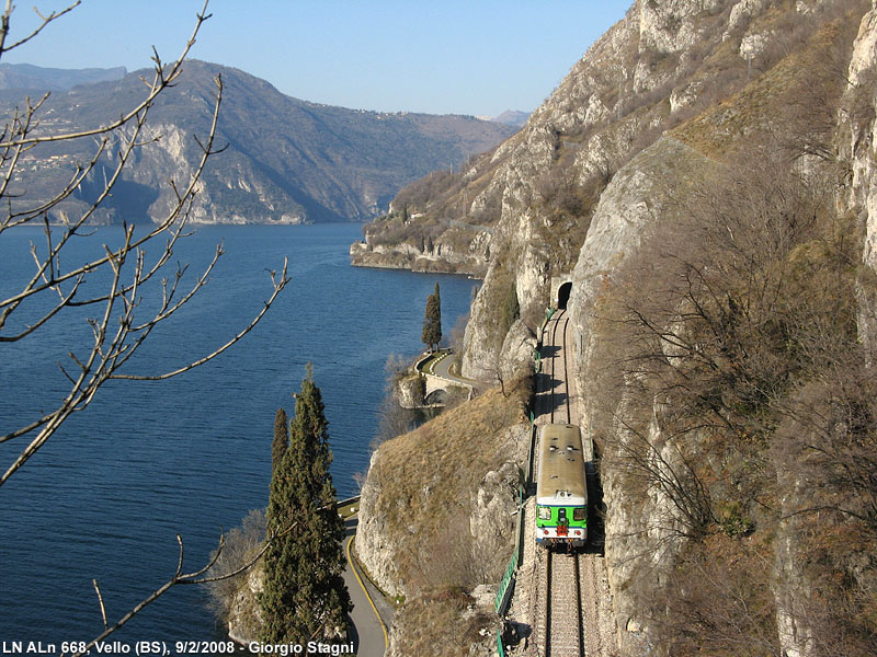 Il lago d'inverno. - Vello.