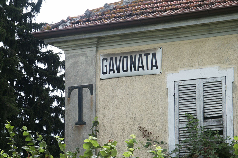 Cartelli bianchi - Casello di Gavonata.