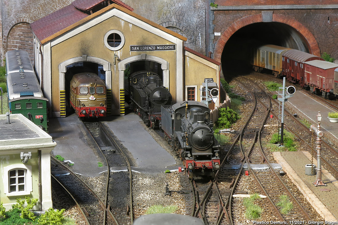 Plastico Demuru - Deposito locomotive.