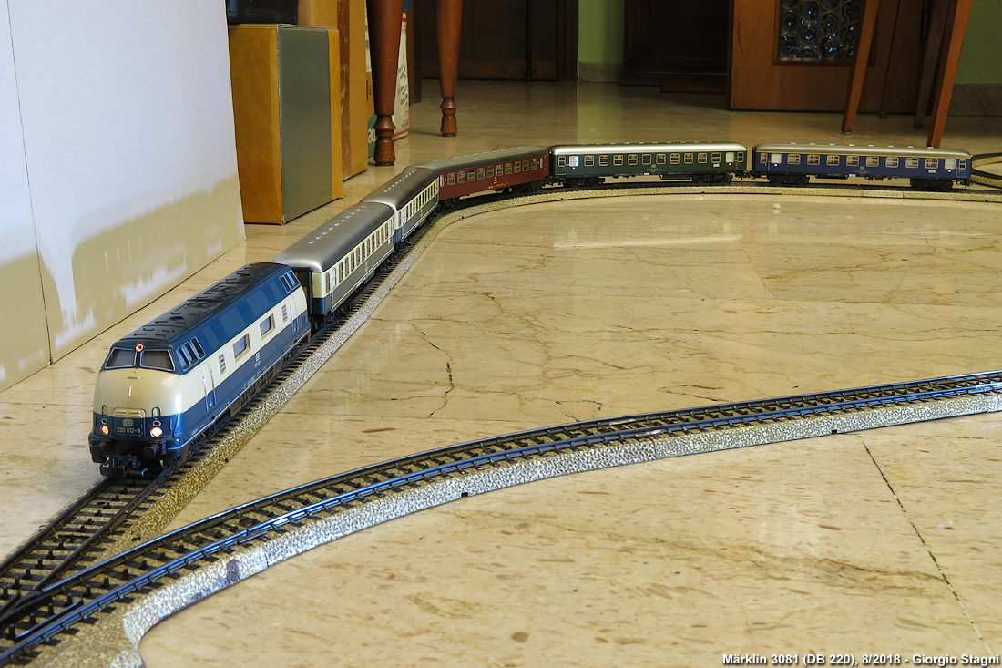 Ancora in viaggio! - 3081 (DB 220).