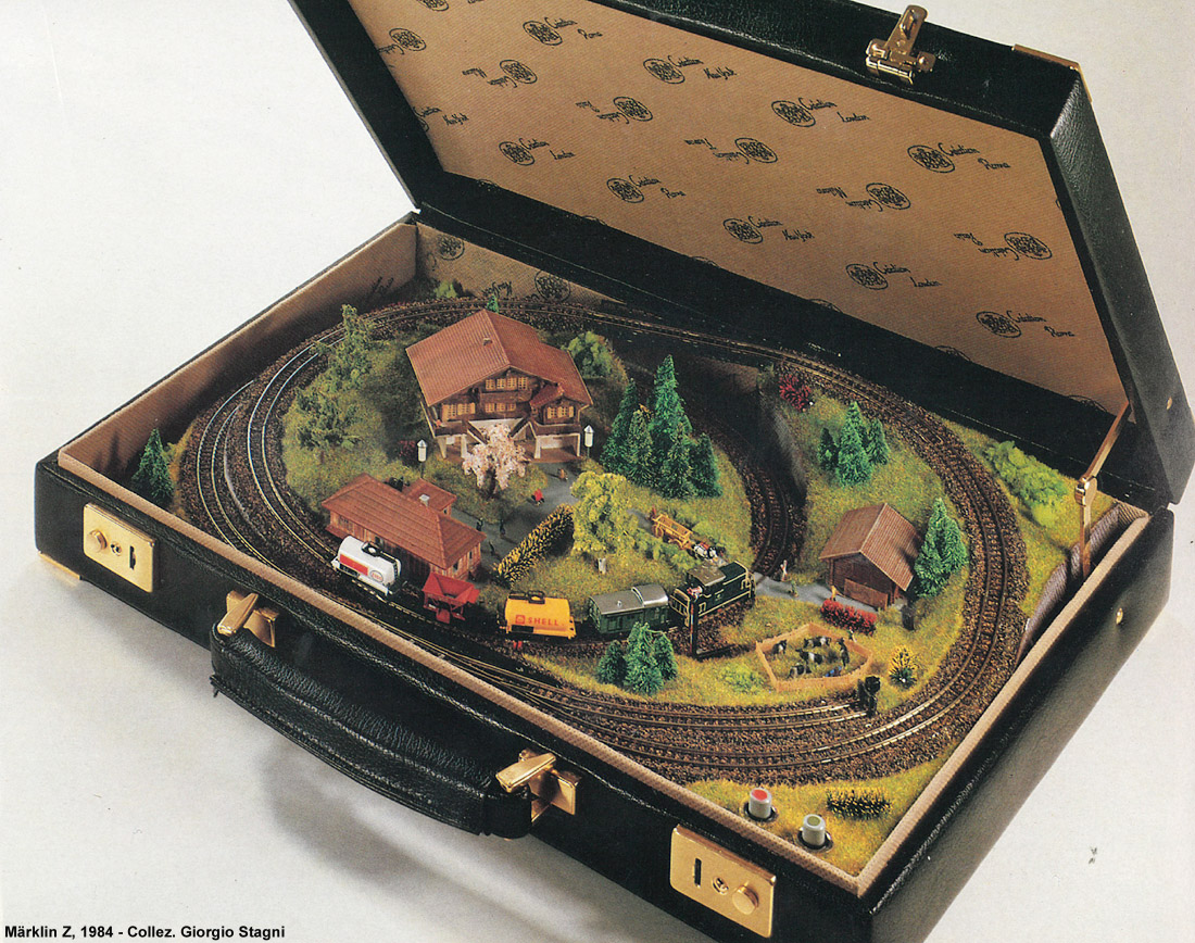 Cataloghi e impianti anni '80 - Impianto in valigia.